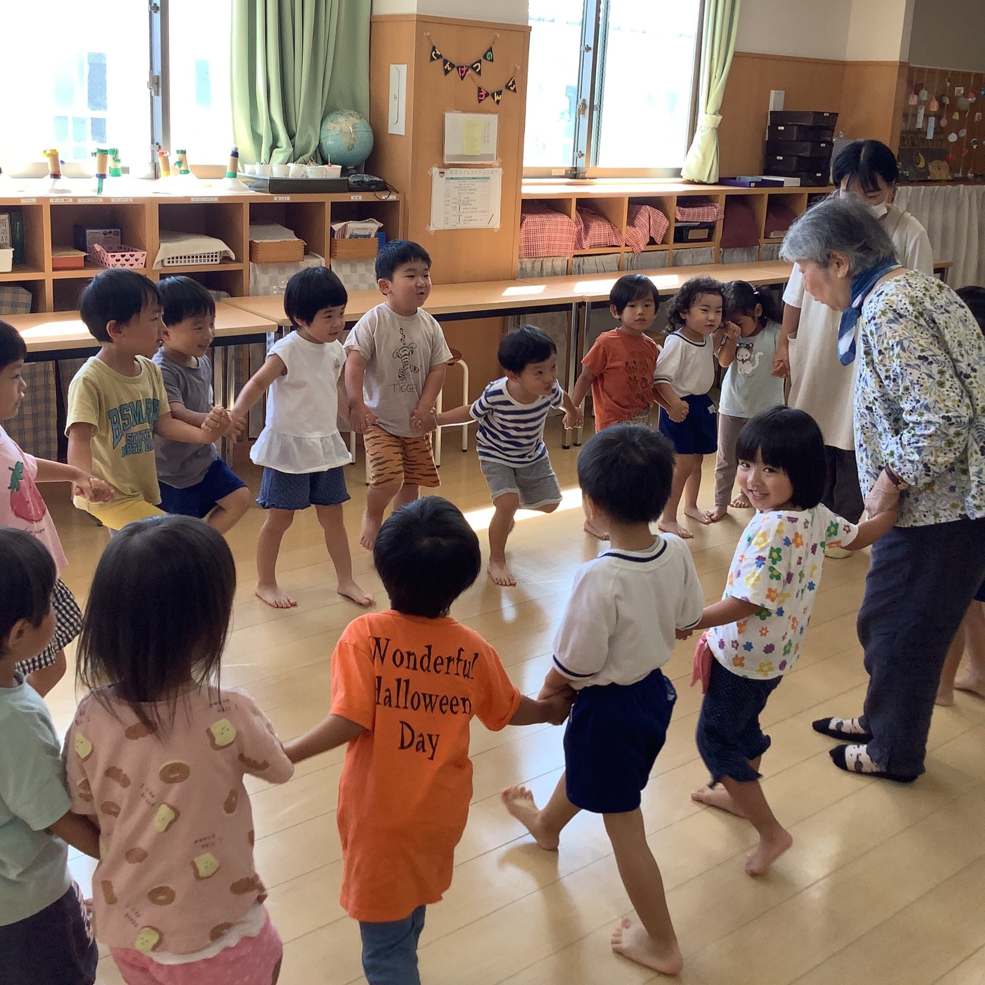 わらべうたであそぼ